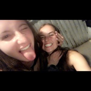 Meet your Posher, Carolina